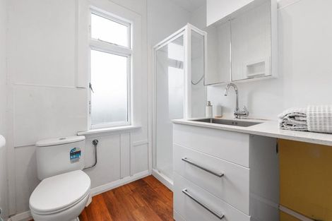 Photo of property in 1/166 Main Road, Redcliffs, Christchurch, 8081