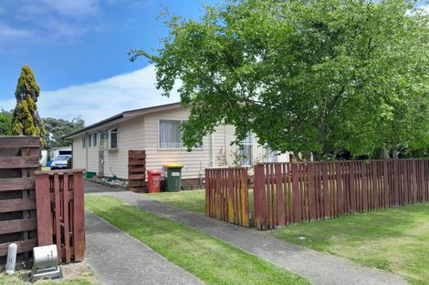 Photo of property in 9 Cypress Grove, Paraparaumu, 5032