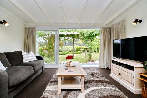 Photo of property in 28 Grierson Avenue, Amberley, 7481