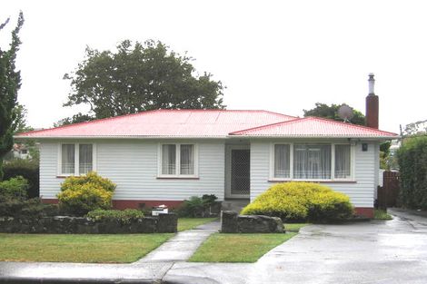 Photo of property in 81 Farquhar Road, Glendene, Auckland, 0602