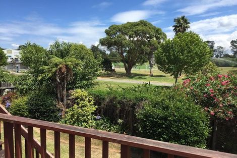 Photo of property in 17 Gregory Place, Mount Roskill, Auckland, 1041