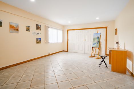 Photo of property in 23 Tanoa Place, Glendene, Auckland, 0602