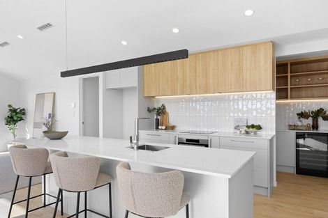 Photo of property in 14 Village Green Drive, Huntingdon, 7774