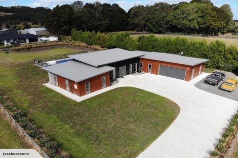 Photo of property in 8 Wai Kanapa Lane, Ngararatunua, Whangarei, 0176