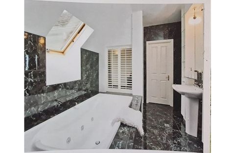 Photo of property in 3 Onemana Way, Te Atatu Peninsula, Auckland, 0610