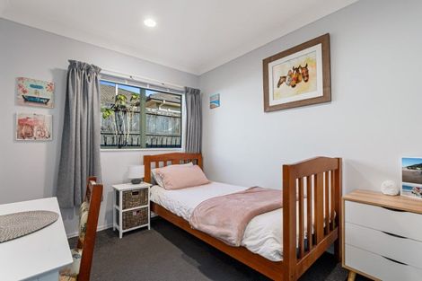 Photo of property in 10 Wouldbank Way, Welcome Bay, Tauranga, 3112