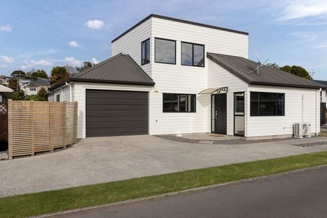 Photo of property in 6b Queen Road, Bellevue, Tauranga, 3110