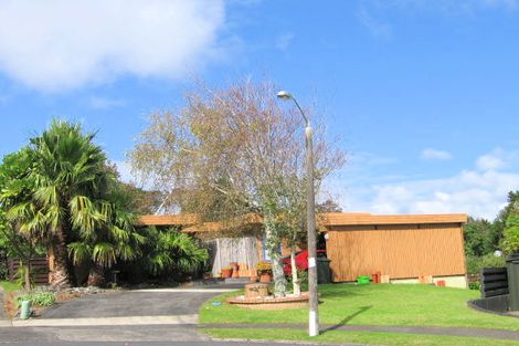 Photo of property in 11 Tyrian Close, Half Moon Bay, Auckland, 2012