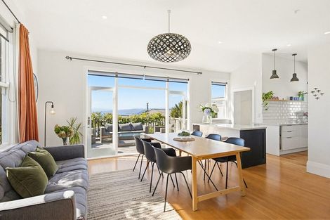 Photo of property in 39 Tanera Crescent, Brooklyn, Wellington, 6021