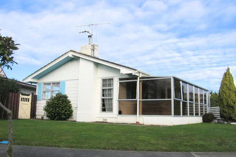 Photo of property in 24 Paradise Place, Milson, Palmerston North, 4414
