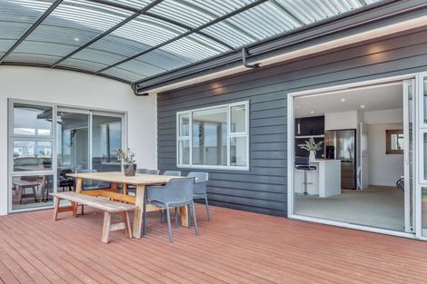 Photo of property in 27 Silicon Way, Fitzherbert, Palmerston North, 4410