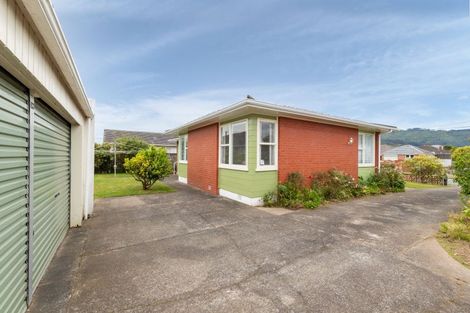 Photo of property in 4 Rosebank Avenue, Avalon, Lower Hutt, 5011