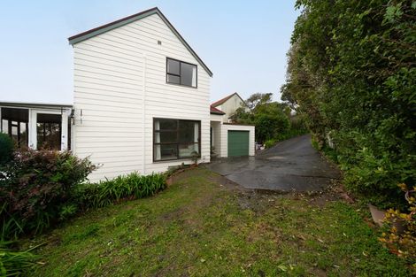 Photo of property in 9 Atwood Grove, Churton Park, Wellington, 6037