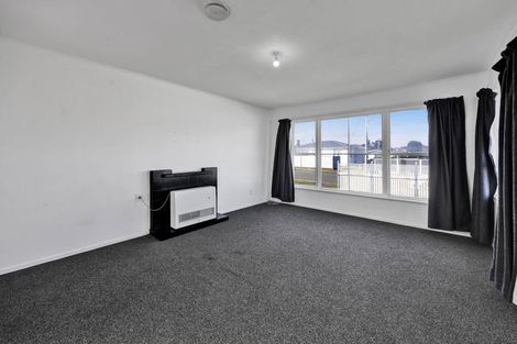 Photo of property in 10 Ramanui Avenue, Hawera, 4610