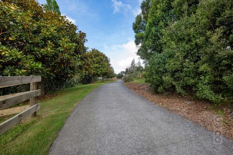 Photo of property in 17 Deacon Road, Riverhead, Kumeu, 0892