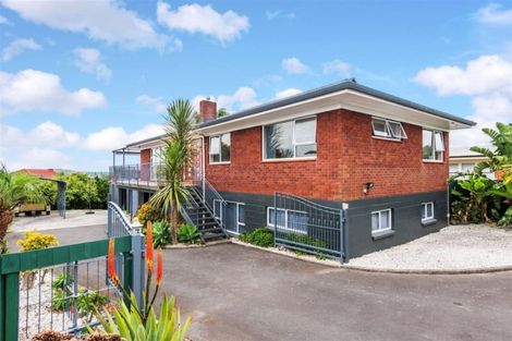 Photo of property in 201 Te Atatu Road, Te Atatu South, Auckland, 0610