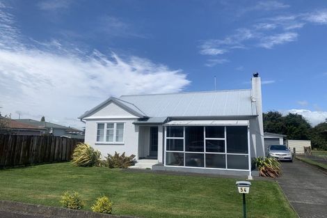Photo of property in 54 Tennyson Street, Dannevirke, 4930