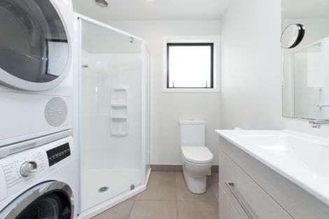 Photo of property in 31 Oreil Avenue, West Harbour, Auckland, 0618