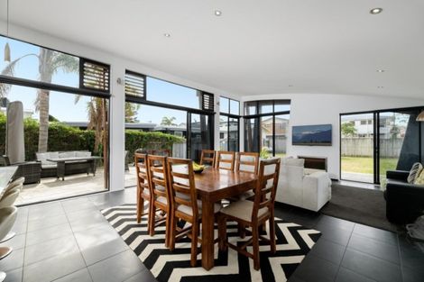 Photo of property in 1225 Papamoa Beach Road, Papamoa Beach, Papamoa, 3118