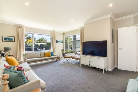 Photo of property in 36 Bryndwr Road, Fendalton, Christchurch, 8052