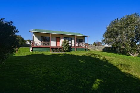 Photo of property in 35 Rewarewa Street, Owhata, Rotorua, 3010