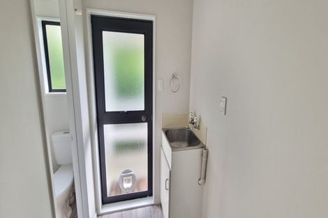 Photo of property in 4 Mayfair Place, Westown, New Plymouth, 4310