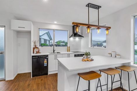 Photo of property in 18 Stacey Place, Woolston, Christchurch, 8062