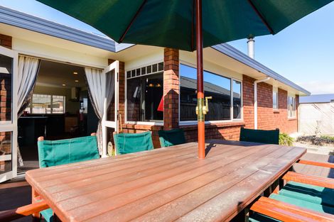 Photo of property in 18 Fernlea Avenue, Kelvin Grove, Palmerston North, 4414