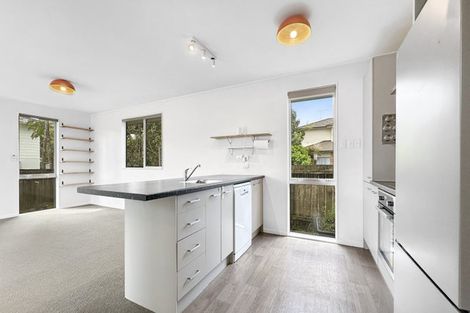 Photo of property in 685a Swanson Road, Swanson, Auckland, 0612