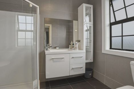 Photo of property in 77 Ajax Street, Milton, 9220