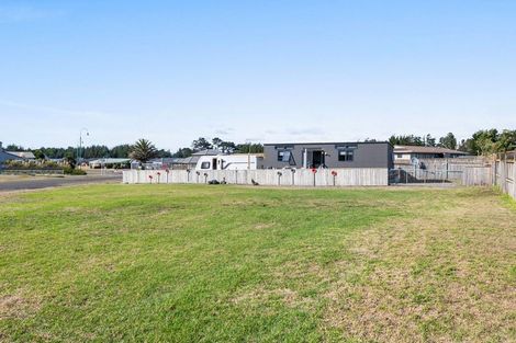 Photo of property in 1 Sandown Avenue, Himatangi Beach, Foxton, 4891