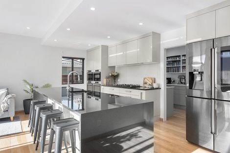 Photo of property in 28 Orr Crescent, Hutt Central, Lower Hutt, 5011