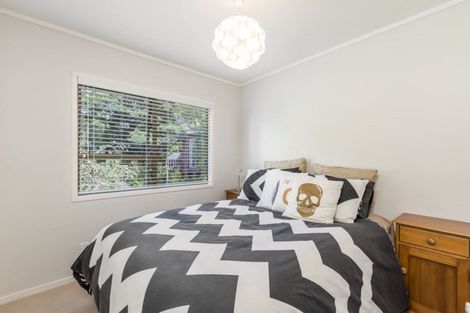 Photo of property in 19 Portsea Place, Chatswood, Auckland, 0626