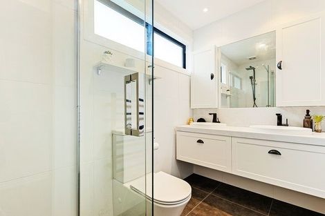 Photo of property in 36 Kahu Road, Fendalton, Christchurch, 8041