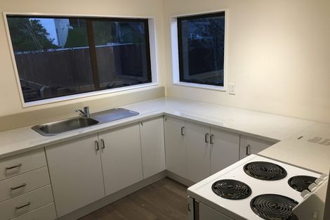 Photo of property in 28 Fernhaven Grove, Newlands, Wellington, 6037