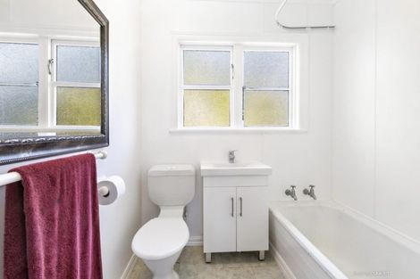 Photo of property in 8 Bowes Crescent, Strathmore Park, Wellington, 6022