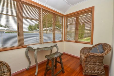 Photo of property in 2 Kent Street, Carterton, 5713