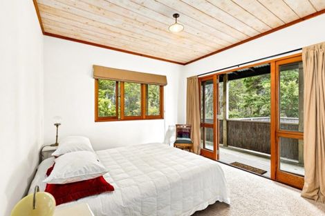 Photo of property in 81 Cape Rodney Road, Leigh, 0985