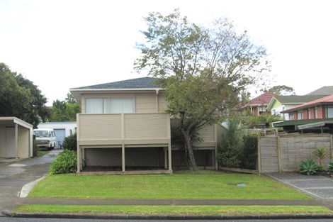 Photo of property in 1/3 Cromdale Avenue, Highland Park, Auckland, 2010