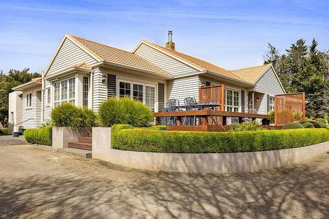 Photo of property in 5171b Mountain Road, Eltham, 4398