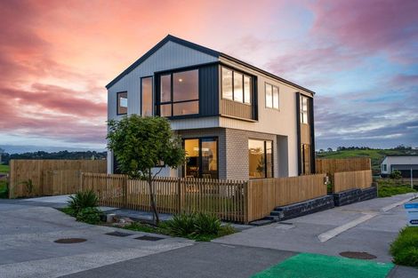 Photo of property in 196 Henwood Road, Westgate, 0814