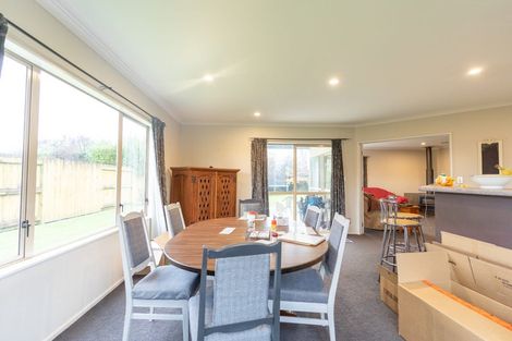Photo of property in 10 Fernlea Avenue, Kelvin Grove, Palmerston North, 4414