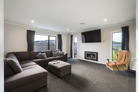 Photo of property in 34 George Street, Bulls, 4818