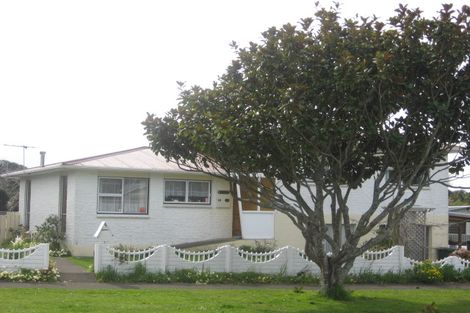 Photo of property in 31 Rahiri Street, Waitara, 4320