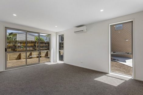 Photo of property in 47c Lynwood Road, New Lynn, Auckland, 0600