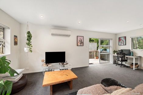 Photo of property in 6 Halder Place, Torbay, Auckland, 0632