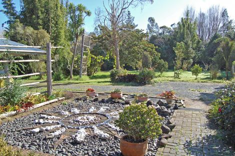 Photo of property in 364 Oneriri Road, Kaiwaka, 0573