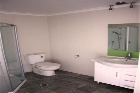 Photo of property in 4/240 Old Farm Road, Hillcrest, Hamilton, 3216