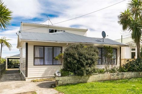Photo of property in 15 Pembroke Road, Northland, Wellington, 6012