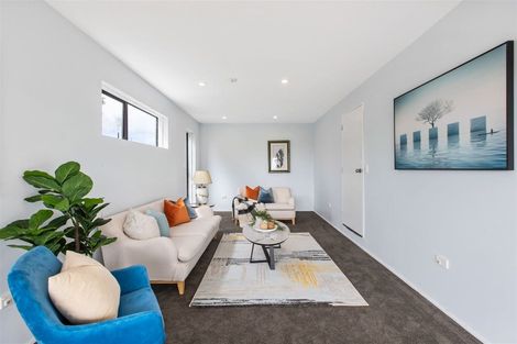 Photo of property in 1/48 Barbados Drive, Unsworth Heights, Auckland, 0632